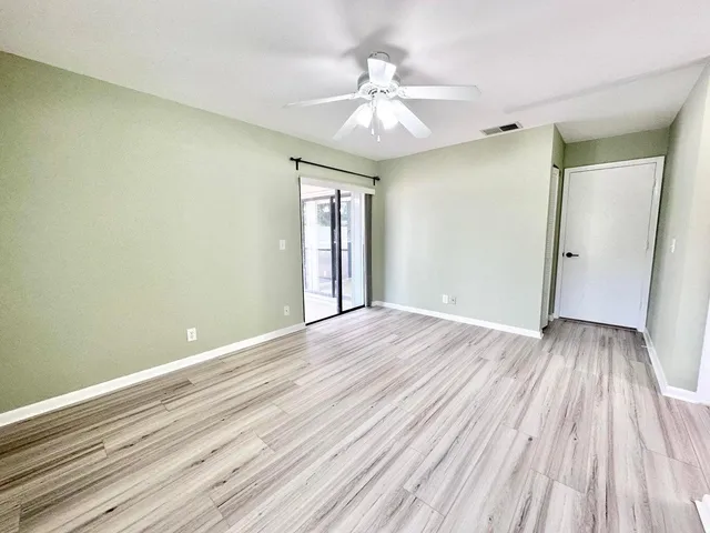 $2,400 | 104 Lakewood Drive, Unit 21C, Jupiter, FL 33458