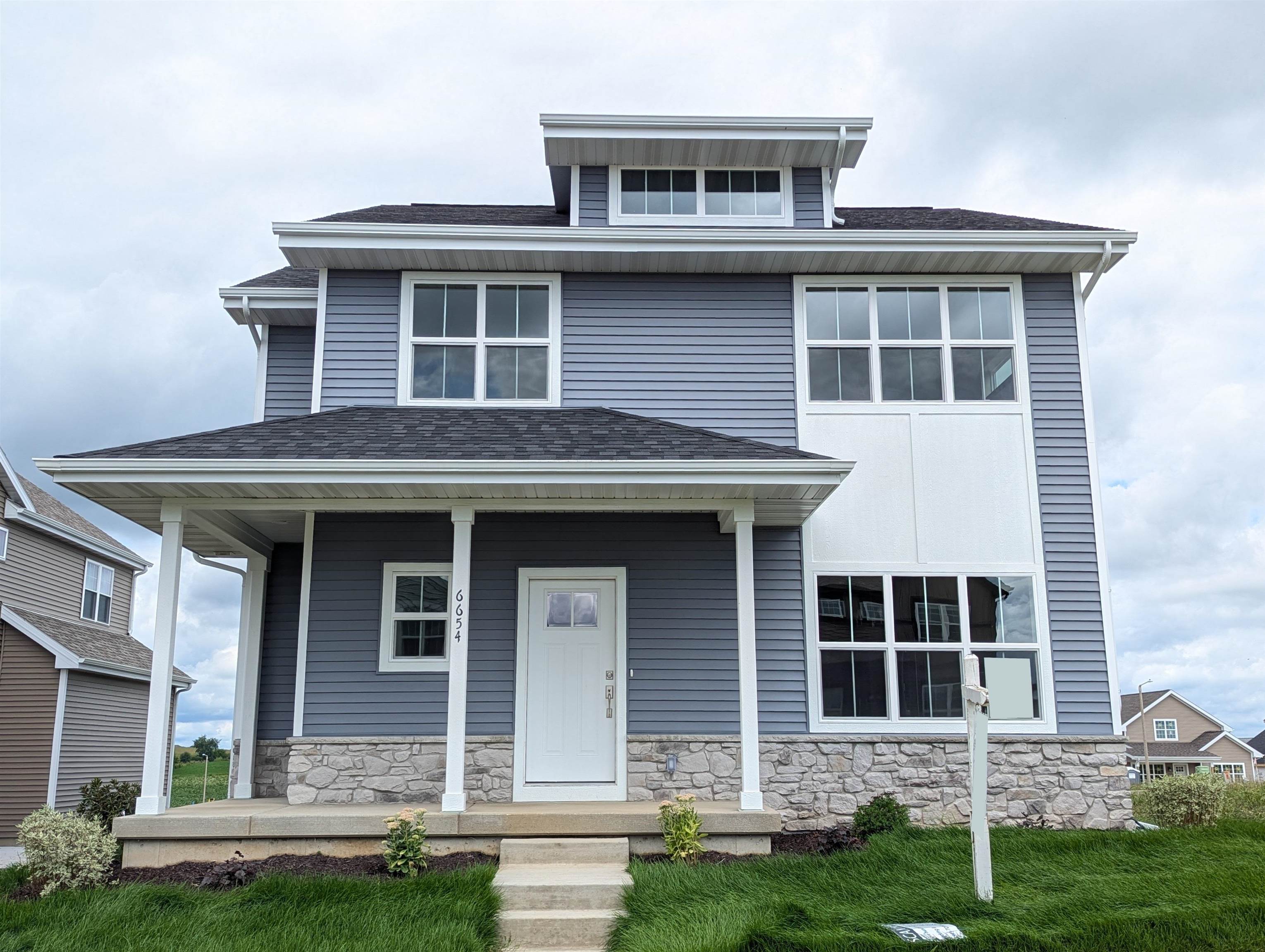 6654 Redpoll Road Middleton, WI 53562 - Photo 2 of 74