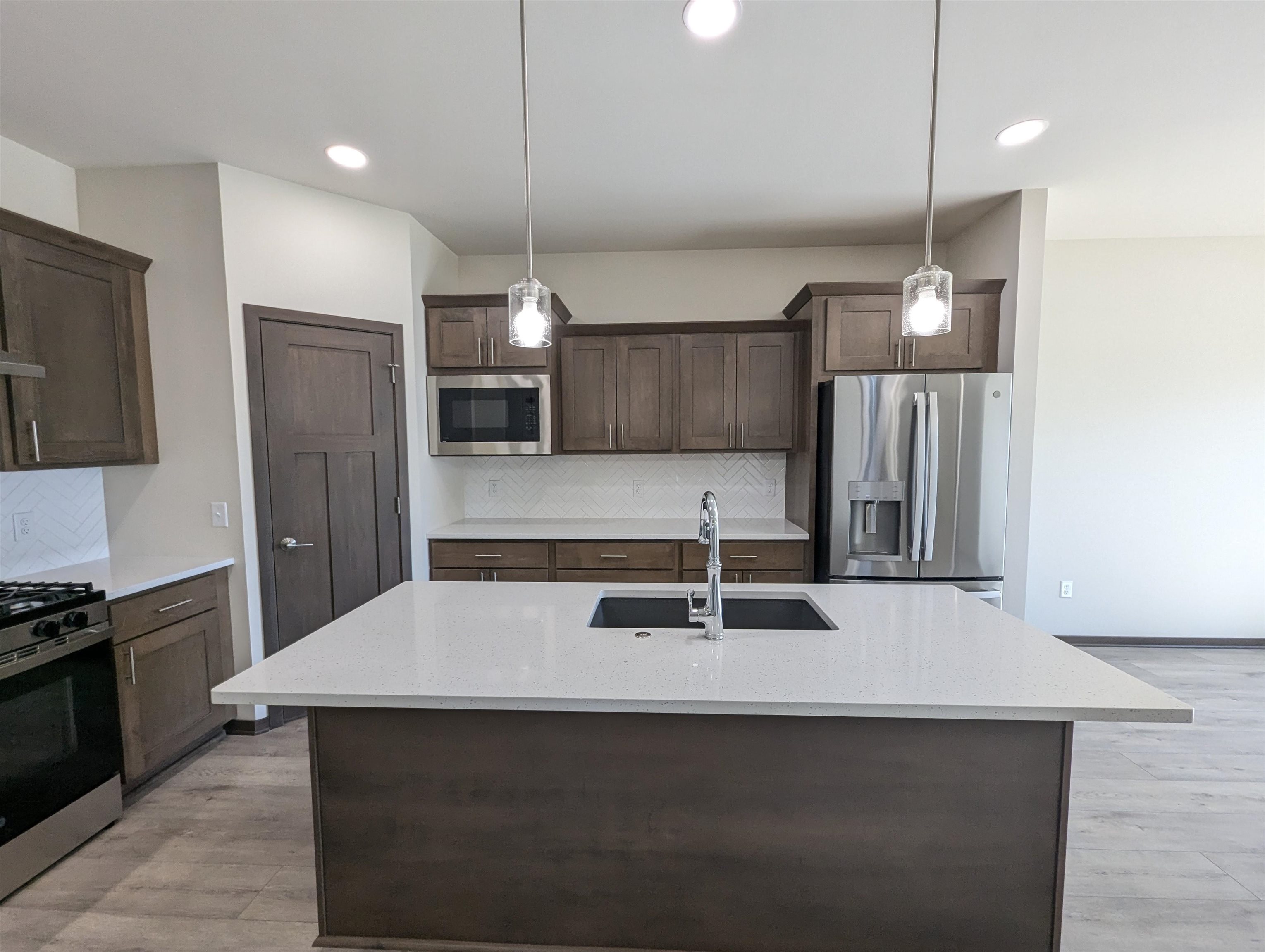 6654 Redpoll Road Middleton, WI 53562 - Photo 5 of 74