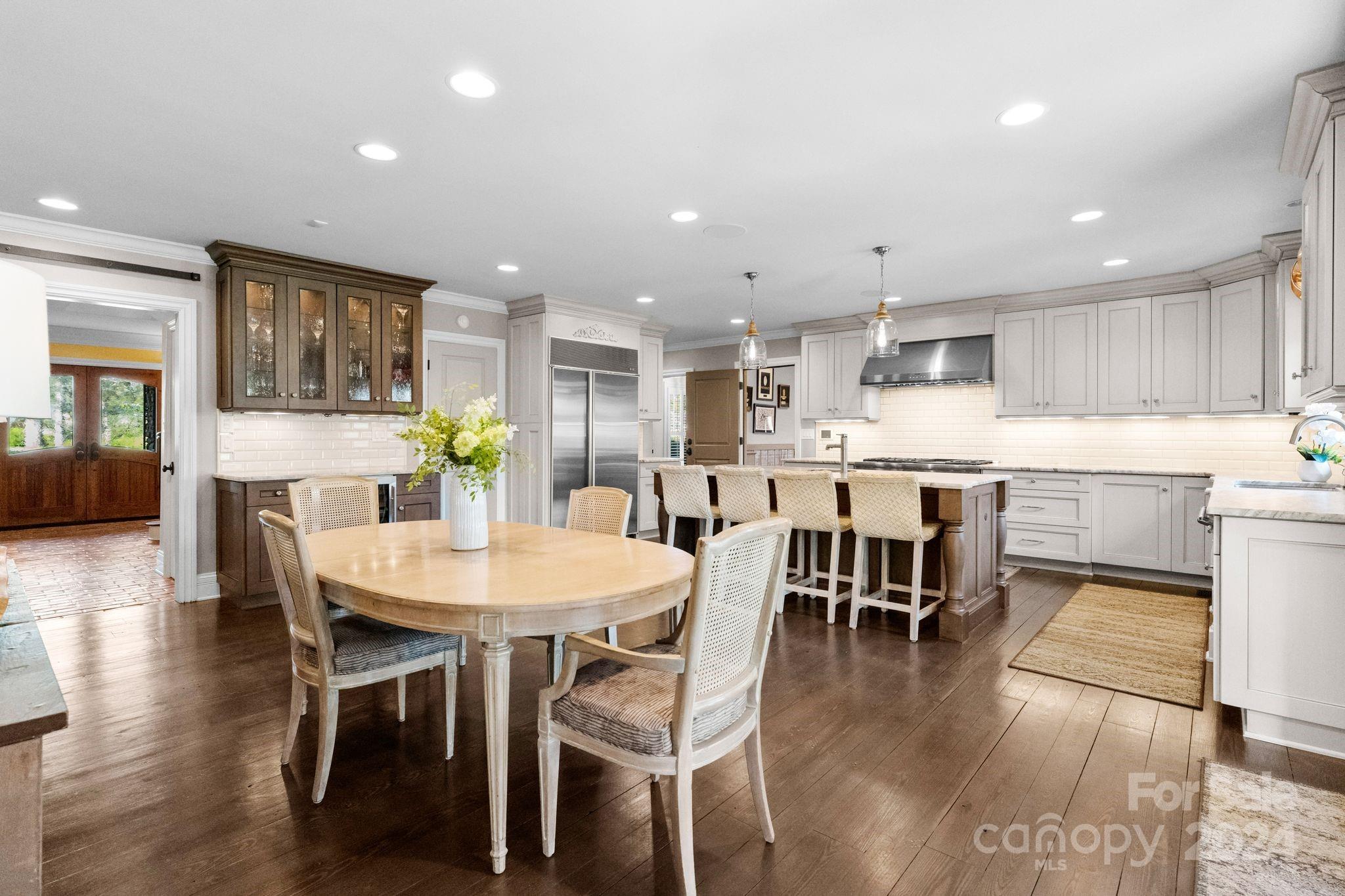 5010 Sentinel Post Road Charlotte, NC 28226 - Photo 13 of 48 Gallery Image 13