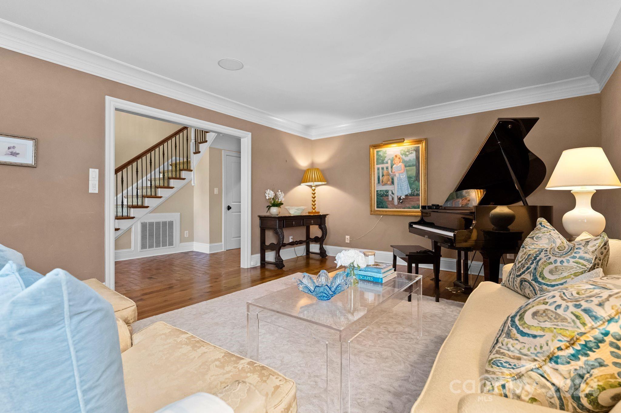 5010 Sentinel Post Road Charlotte, NC 28226 - Photo 5 of 48 Gallery Image 5