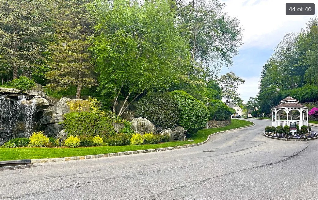 20 Winding Ridge Road Greenburgh, NY 10603 - Photo 29 of 46