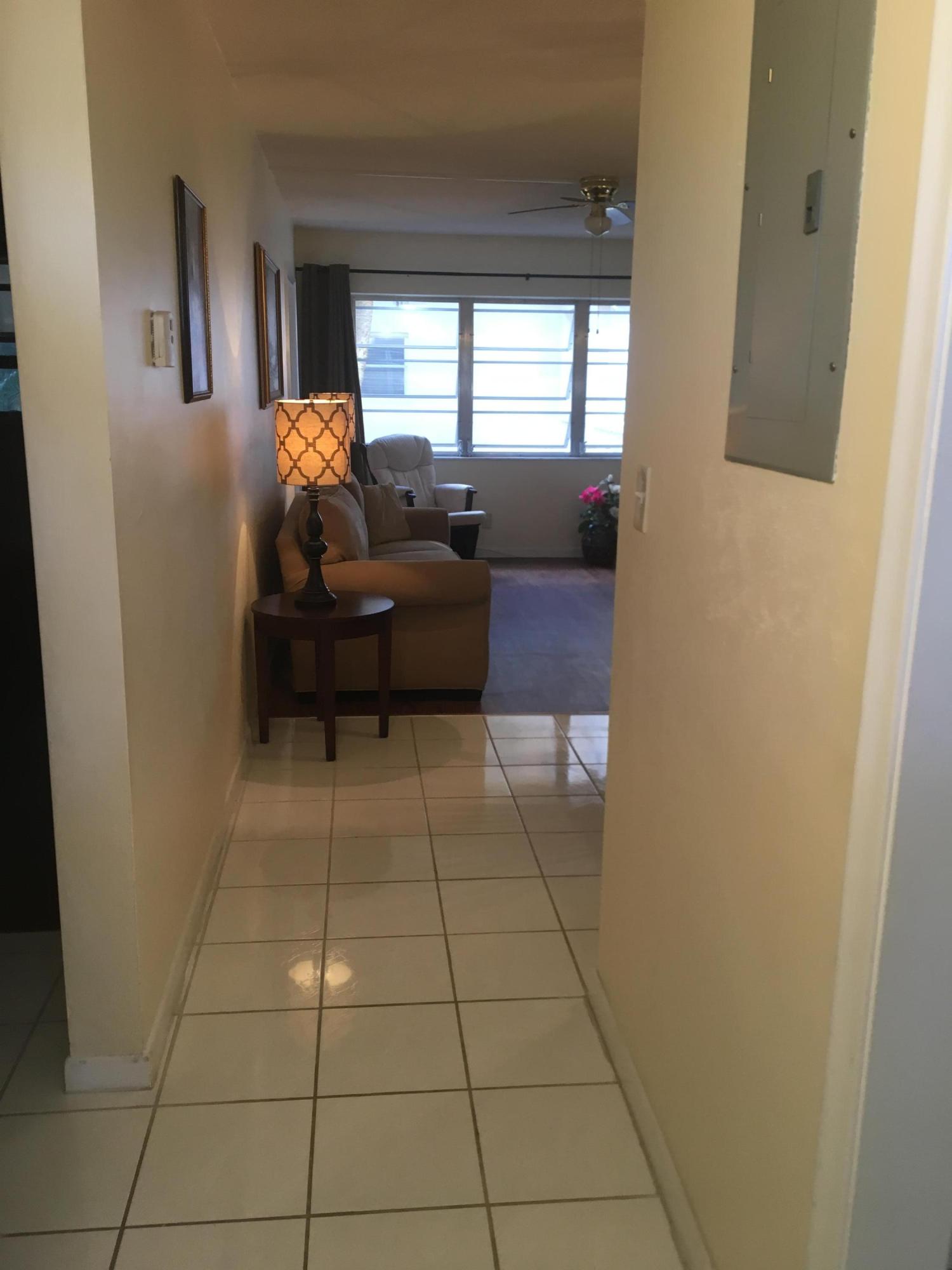 400 Northeast 20th Street, Unit 203C Boca Raton, FL 33431 - Photo 6 of 19 Foyer