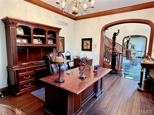 $1,699,000 | 5507 Elk Valley Estates Drive, St. Louis, MO 63128