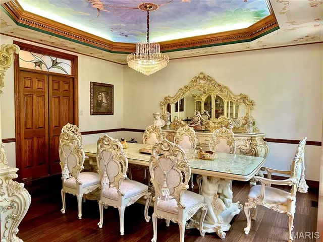 $1,699,000 | 5507 Elk Valley Estates Drive, St. Louis, MO 63128