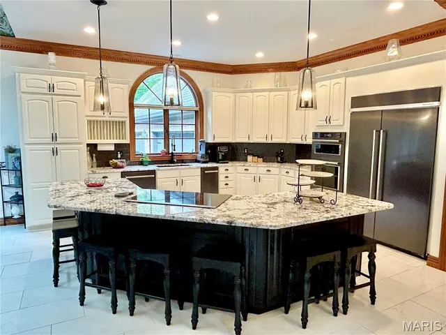 $1,699,000 | 5507 Elk Valley Estates Drive, St. Louis, MO 63128