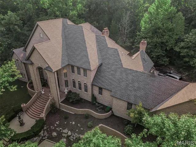 $1,699,000 | 5507 Elk Valley Estates Drive, St. Louis, MO 63128
