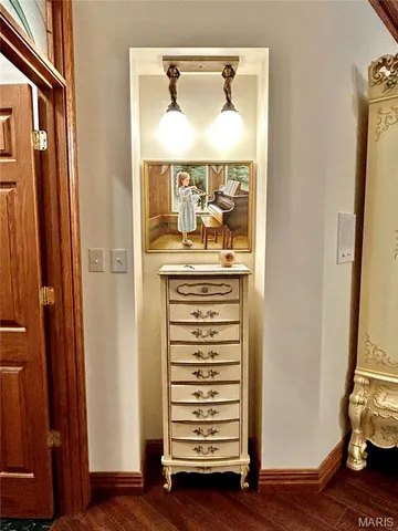 $1,699,000 | 5507 Elk Valley Estates Drive, St. Louis, MO 63128