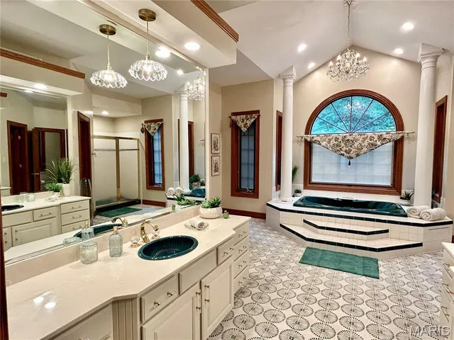 $1,699,000 | 5507 Elk Valley Estates Drive, St. Louis, MO 63128