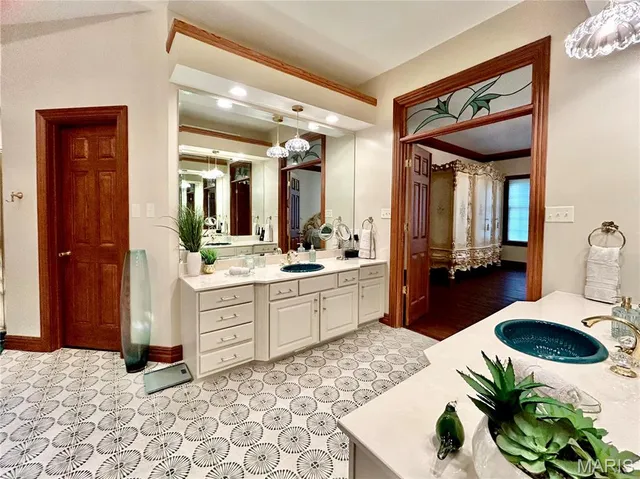 $1,699,000 | 5507 Elk Valley Estates Drive, St. Louis, MO 63128