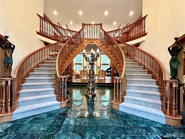 $1,699,000 | 5507 Elk Valley Estates Drive, St. Louis, MO 63128