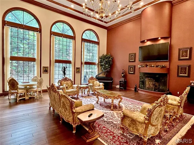 $1,699,000 | 5507 Elk Valley Estates Drive, St. Louis, MO 63128