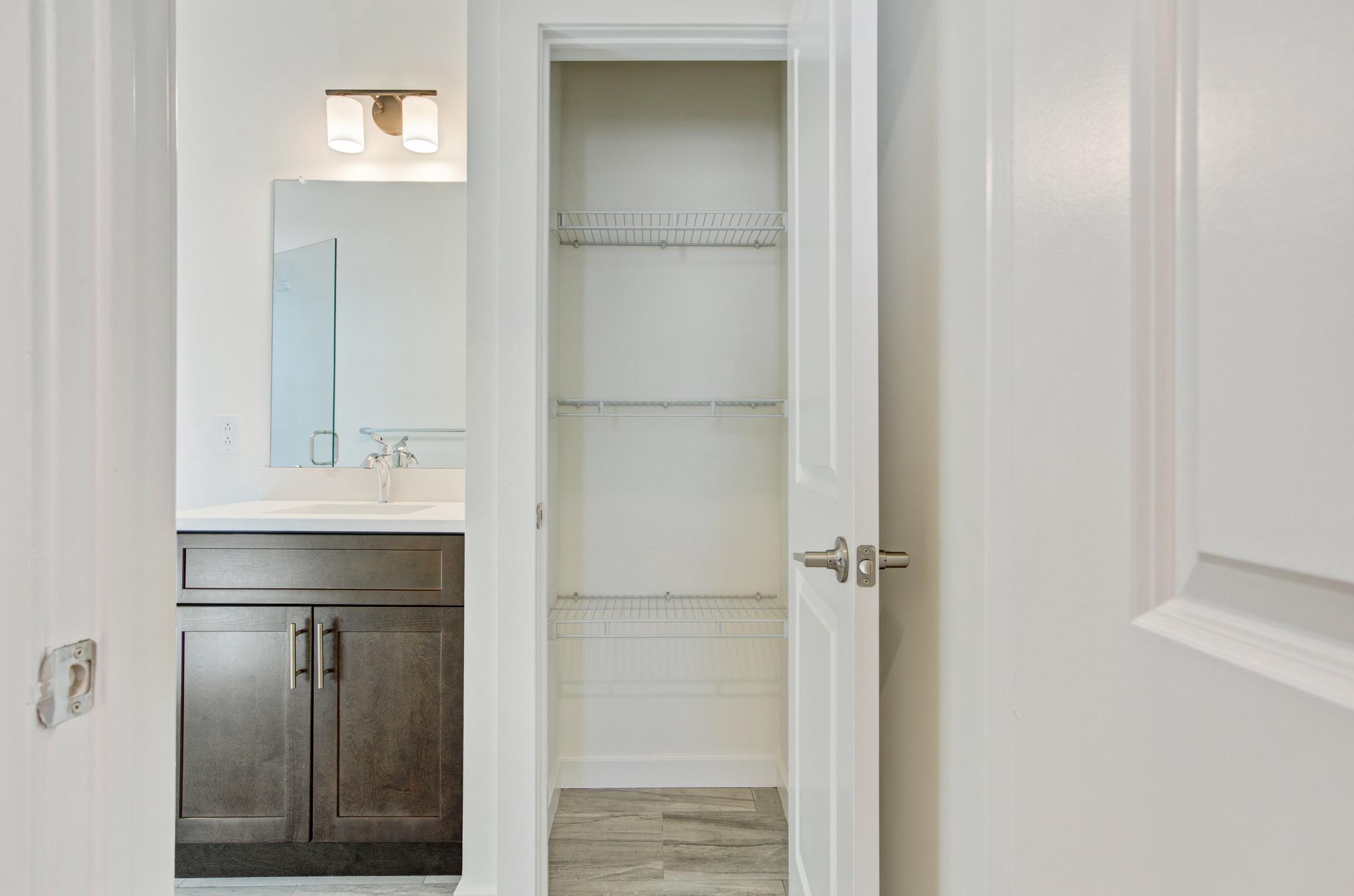2105 East Lehigh Avenue, Unit B1 Philadelphia, PA 19125 - Photo 23 of 56 Linen closet