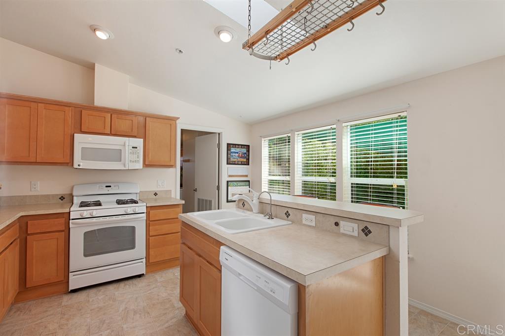 3909 Reche Road, Unit 16 Fallbrook, CA 92028 - Photo 8 of 25