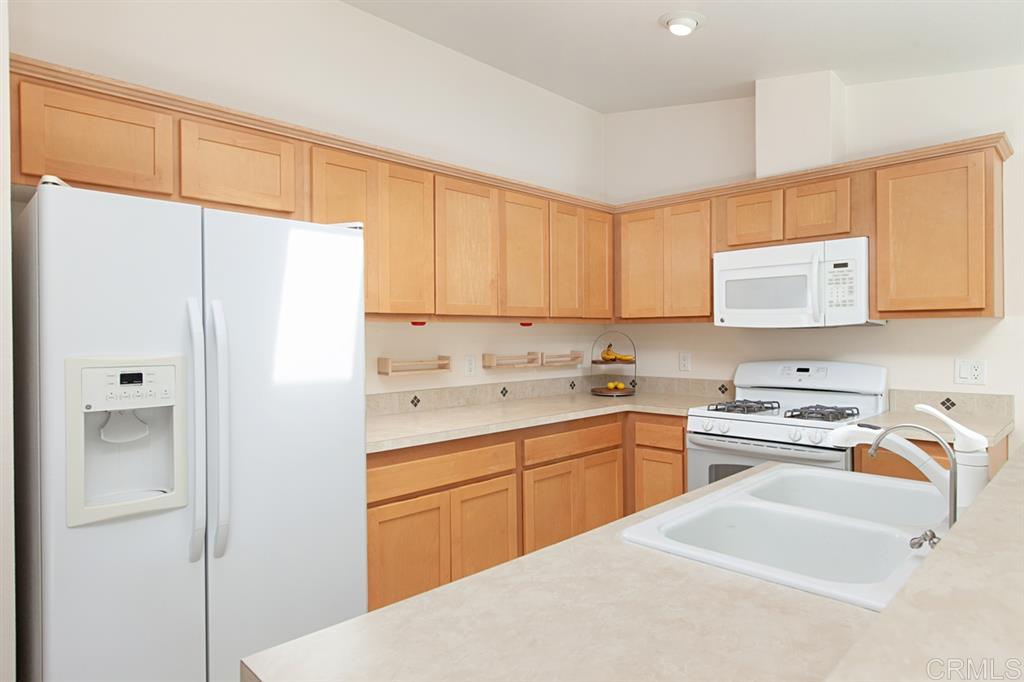 3909 Reche Road, Unit 16 Fallbrook, CA 92028 - Photo 9 of 25