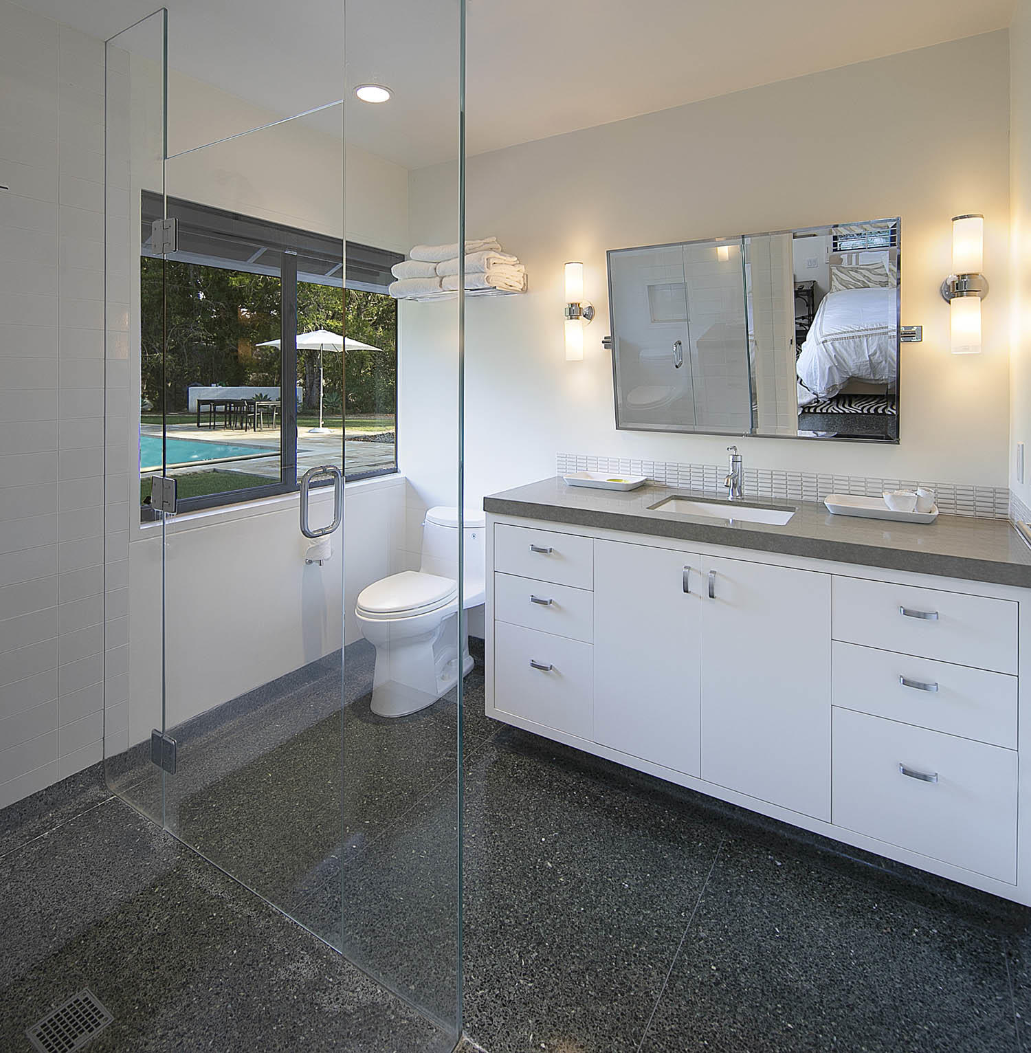 680 San Ysidro Road Montecito, CA 93108 - Photo 14 of 23 Primary bathroom