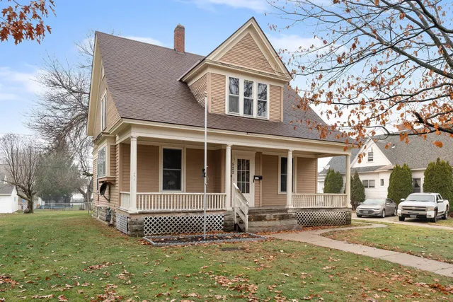 $160,000 | 522 South Oak Avenue, Owatonna, MN 55060