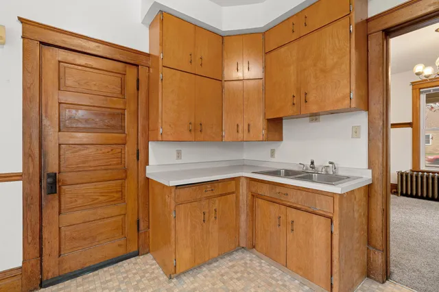 $160,000 | 522 South Oak Avenue, Owatonna, MN 55060