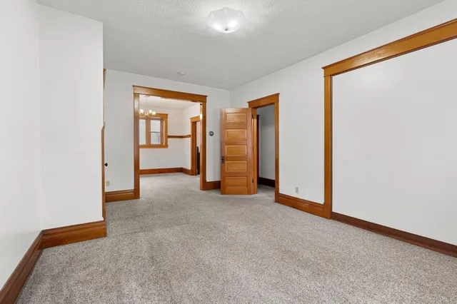 $160,000 | 522 South Oak Avenue, Owatonna, MN 55060