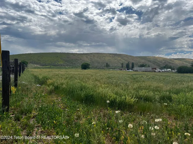 $300,000 | 20086 Highway 30, Montpelier, ID 83254