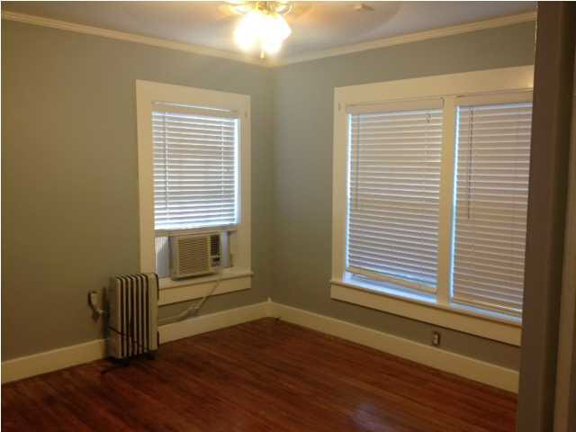 511 Robinhood Road Jackson, MS 39206 - Photo 7 of 19 Roomy bedroom