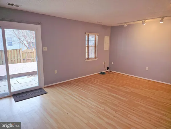 $3,200 | 117 Lazy Hollow Drive, Gaithersburg, MD 20878