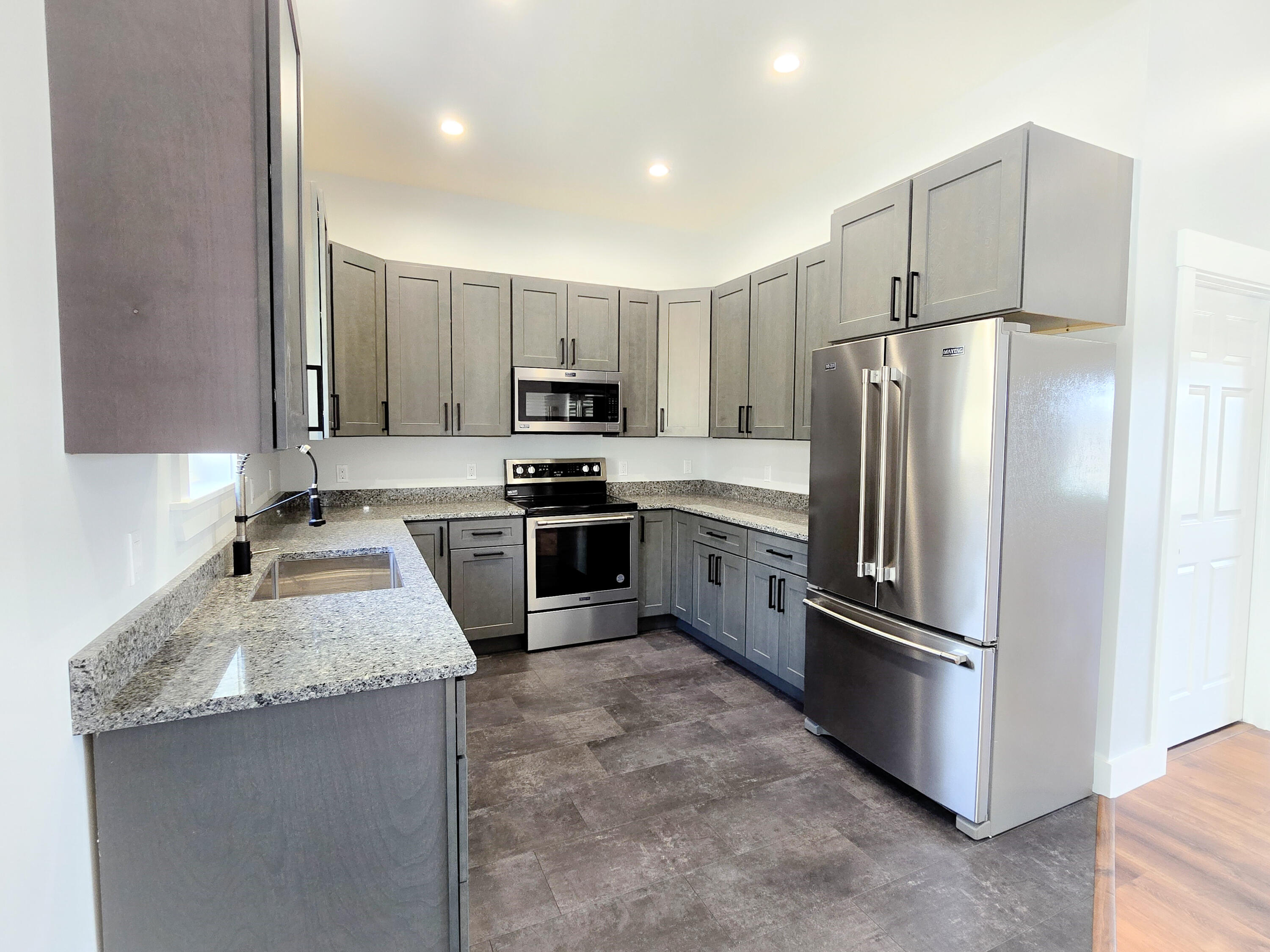 727 Stream Road Winterport, ME 04496 - Photo 12 of 44 Kitchen