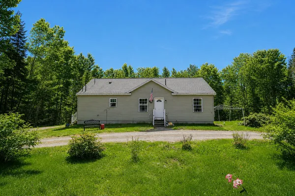 $285,000 | 461 4 Mile Square Road, Anson, ME 04911