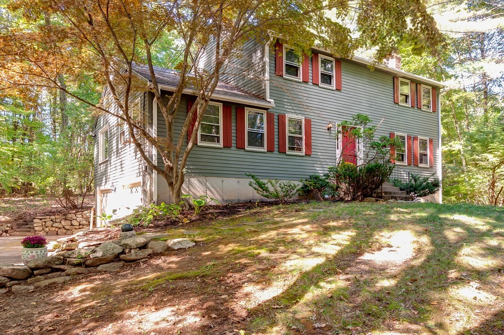 15 Johnson Road Sutton, MA 01590 - Photo 1 of 24