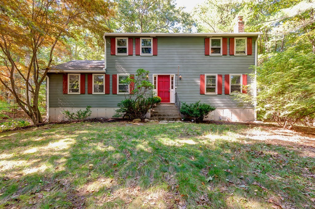 15 Johnson Road Sutton, MA 01590 - Photo 2 of 24