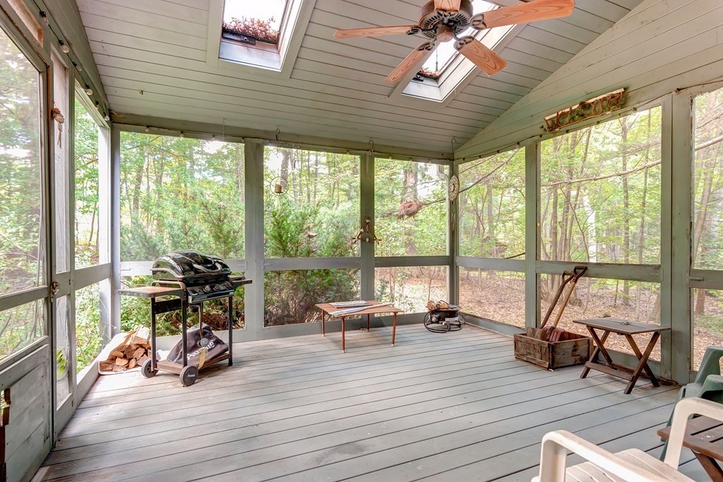 15 Johnson Road Sutton, MA 01590 - Photo 4 of 24