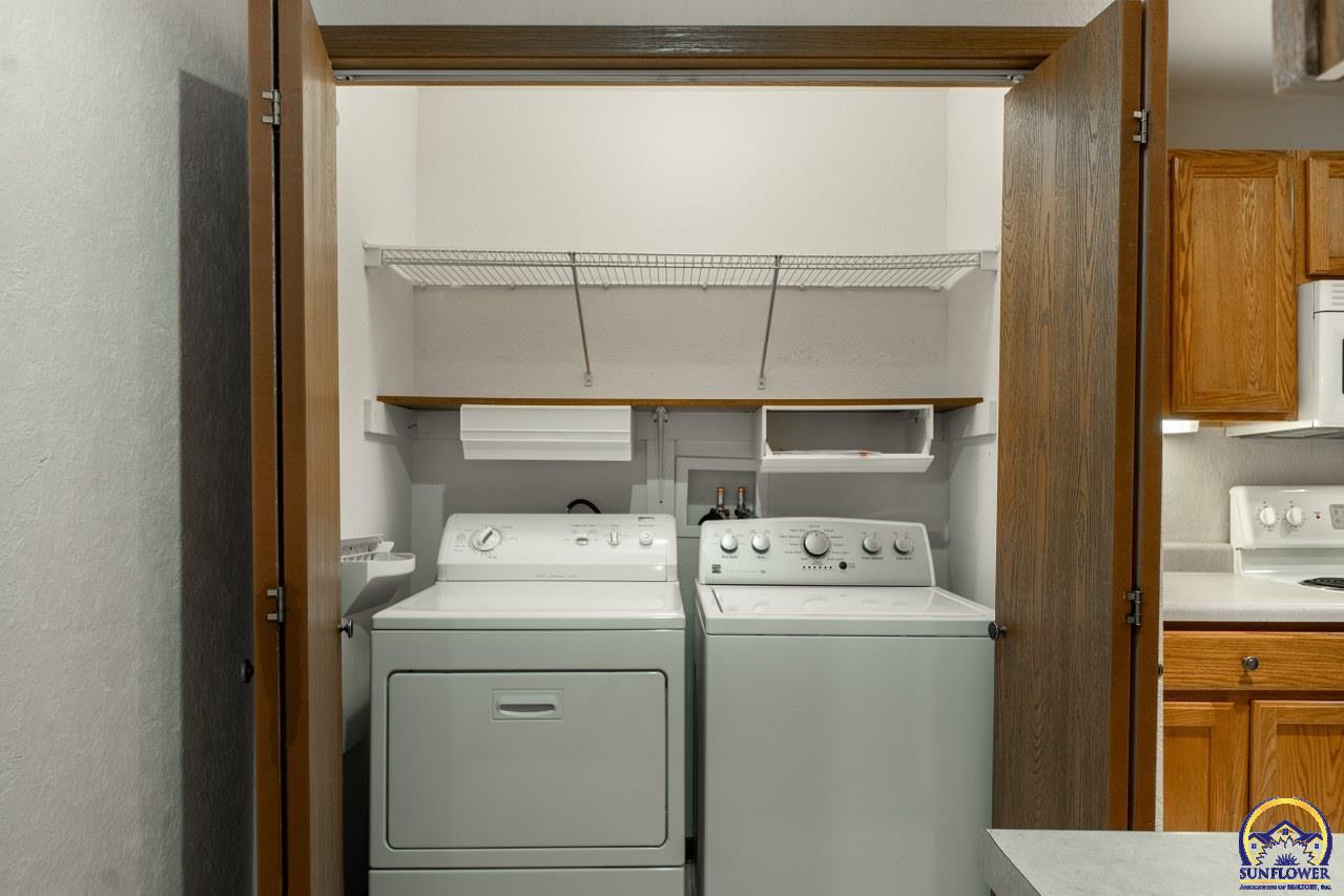 7237 Southwest 23rd Court Topeka, KS 66614 - Photo 12 of 35