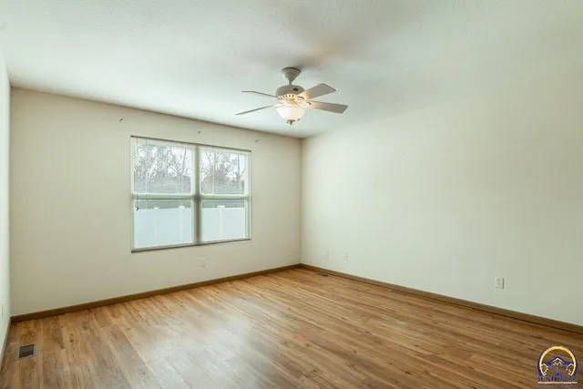 $209,900 | 7237 Southwest 23rd Court, Topeka, KS 66614