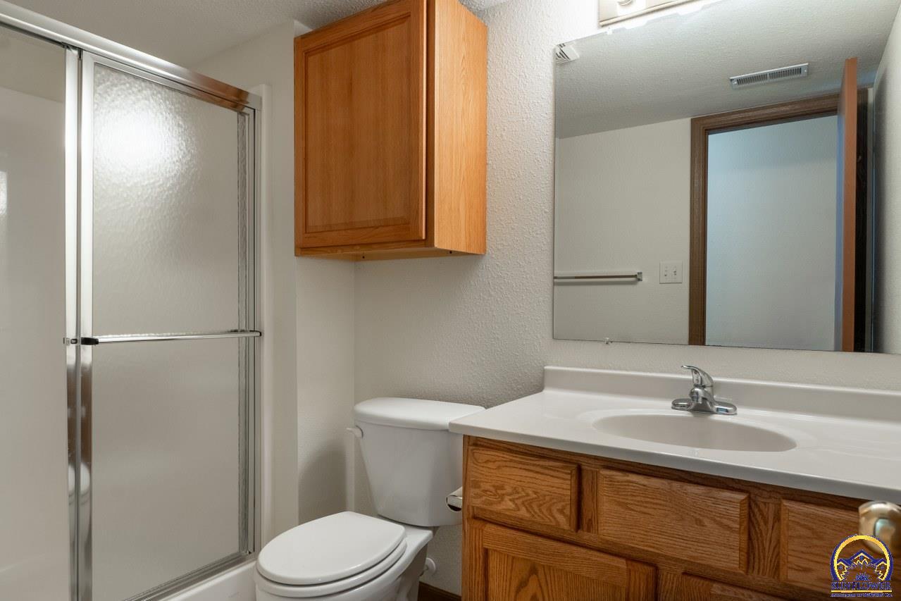 7237 Southwest 23rd Court Topeka, KS 66614 - Photo 24 of 35