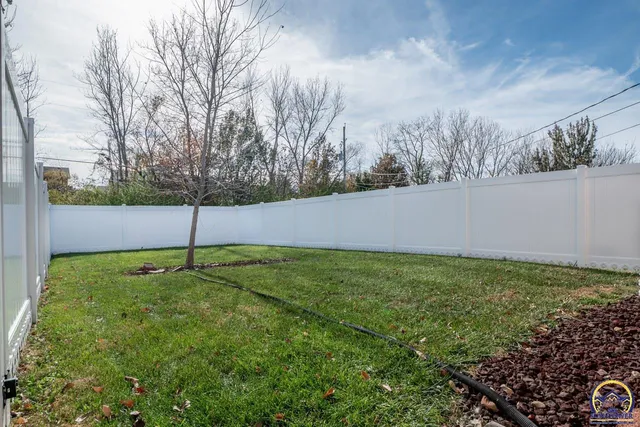 $209,900 | 7237 Southwest 23rd Court, Topeka, KS 66614