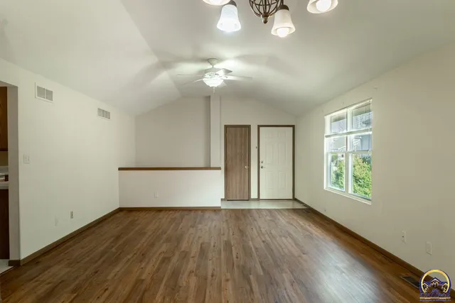 $209,900 | 7237 Southwest 23rd Court, Topeka, KS 66614