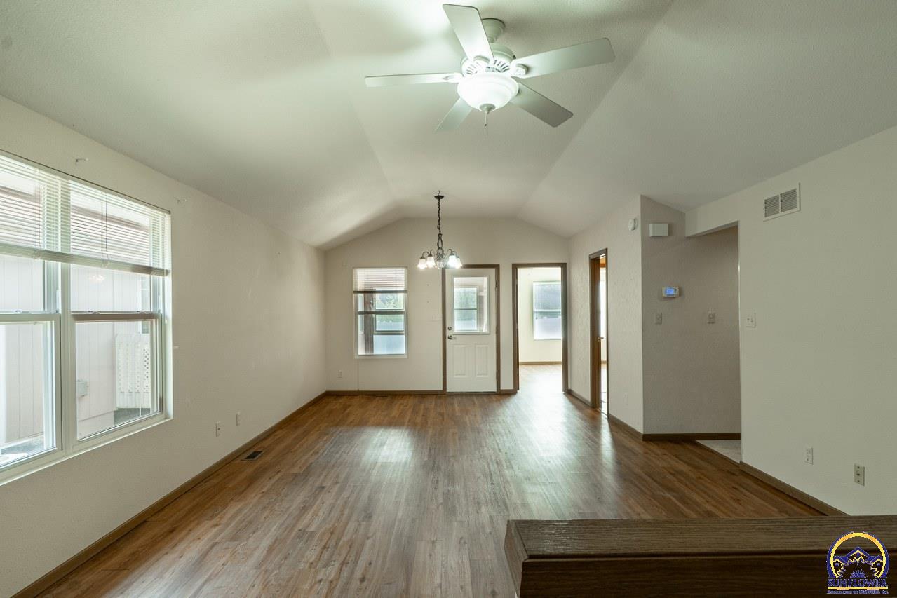 7237 Southwest 23rd Court Topeka, KS 66614 - Photo 6 of 35