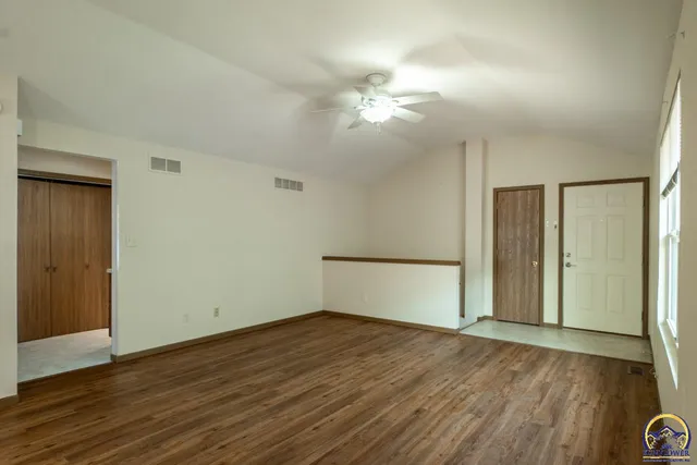 $209,900 | 7237 Southwest 23rd Court, Topeka, KS 66614