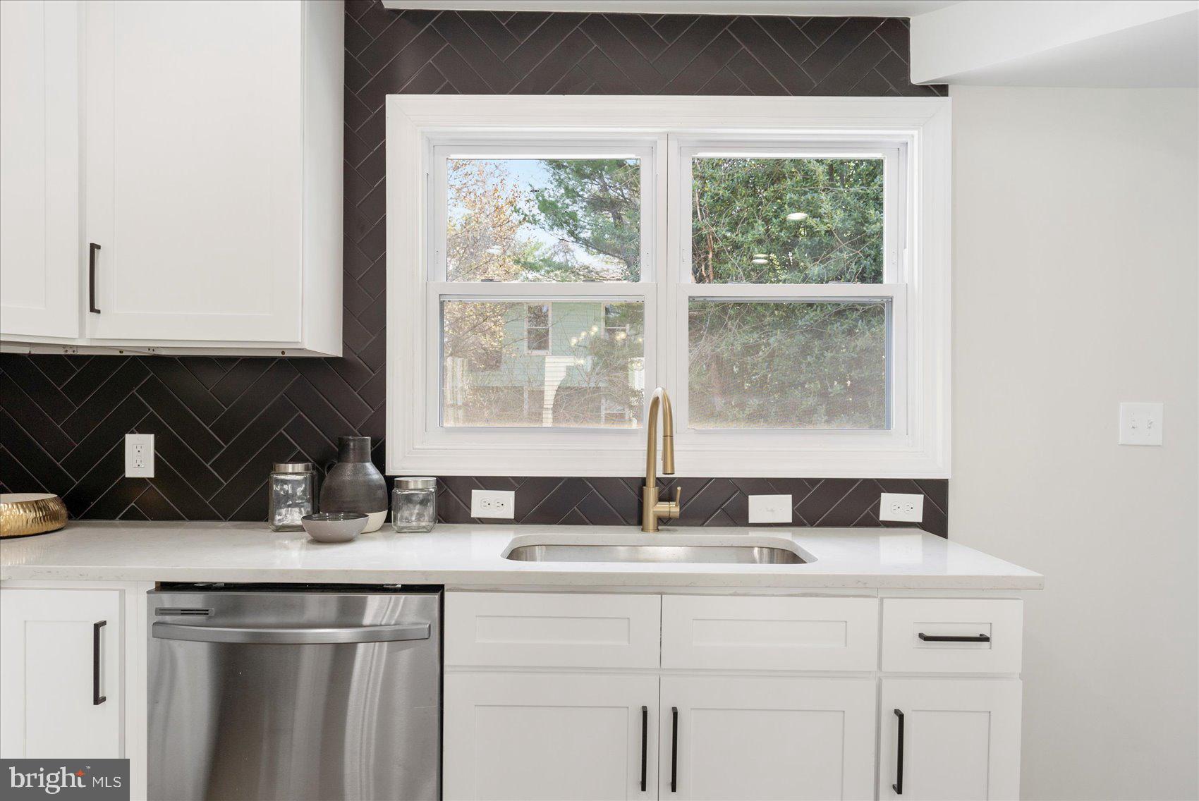 1909 Chelsea Road Baltimore, MD 21216 - Photo 12 of 42