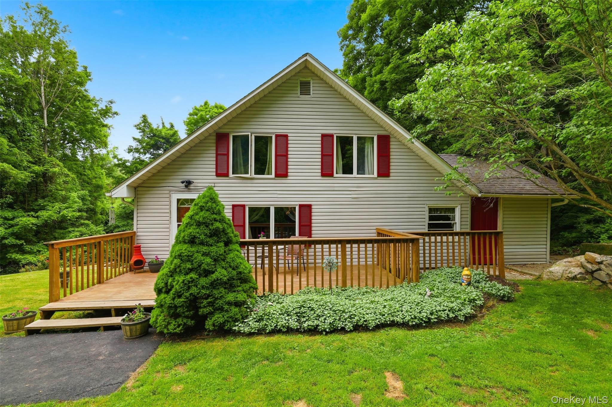 236 Hosner Mountain Road Hopewell Junction, NY 12533 - Photo 2 of 46