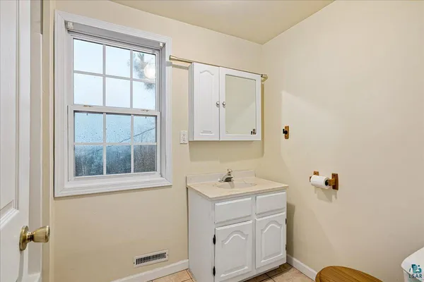 $219,900 | 305 North 18 1/2 Avenue West, Duluth, MN 55806