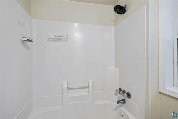 $219,900 | 305 North 18 1/2 Avenue West, Duluth, MN 55806