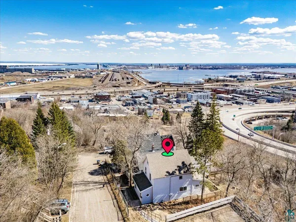 $219,900 | 305 North 18 1/2 Avenue West, Duluth, MN 55806