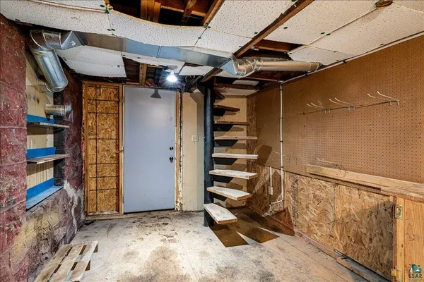 $219,900 | 305 North 18 1/2 Avenue West, Duluth, MN 55806