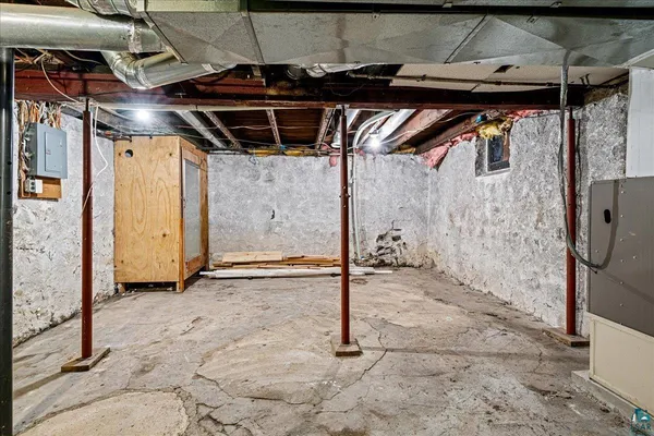 $219,900 | 305 North 18 1/2 Avenue West, Duluth, MN 55806