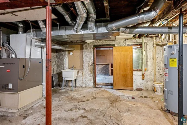 $219,900 | 305 North 18 1/2 Avenue West, Duluth, MN 55806