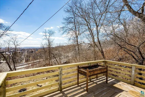 $219,900 | 305 North 18 1/2 Avenue West, Duluth, MN 55806