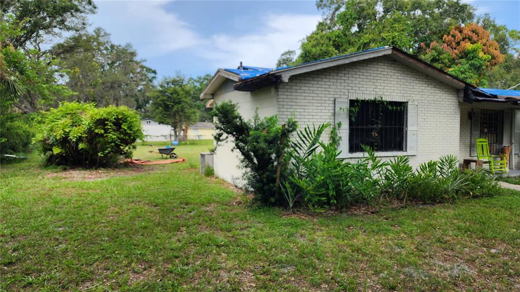 110 14th Street Southeast Ruskin, FL 33570 - Photo 4 of 82