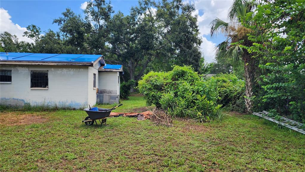 110 14th Street Southeast Ruskin, FL 33570 - Photo 7 of 82