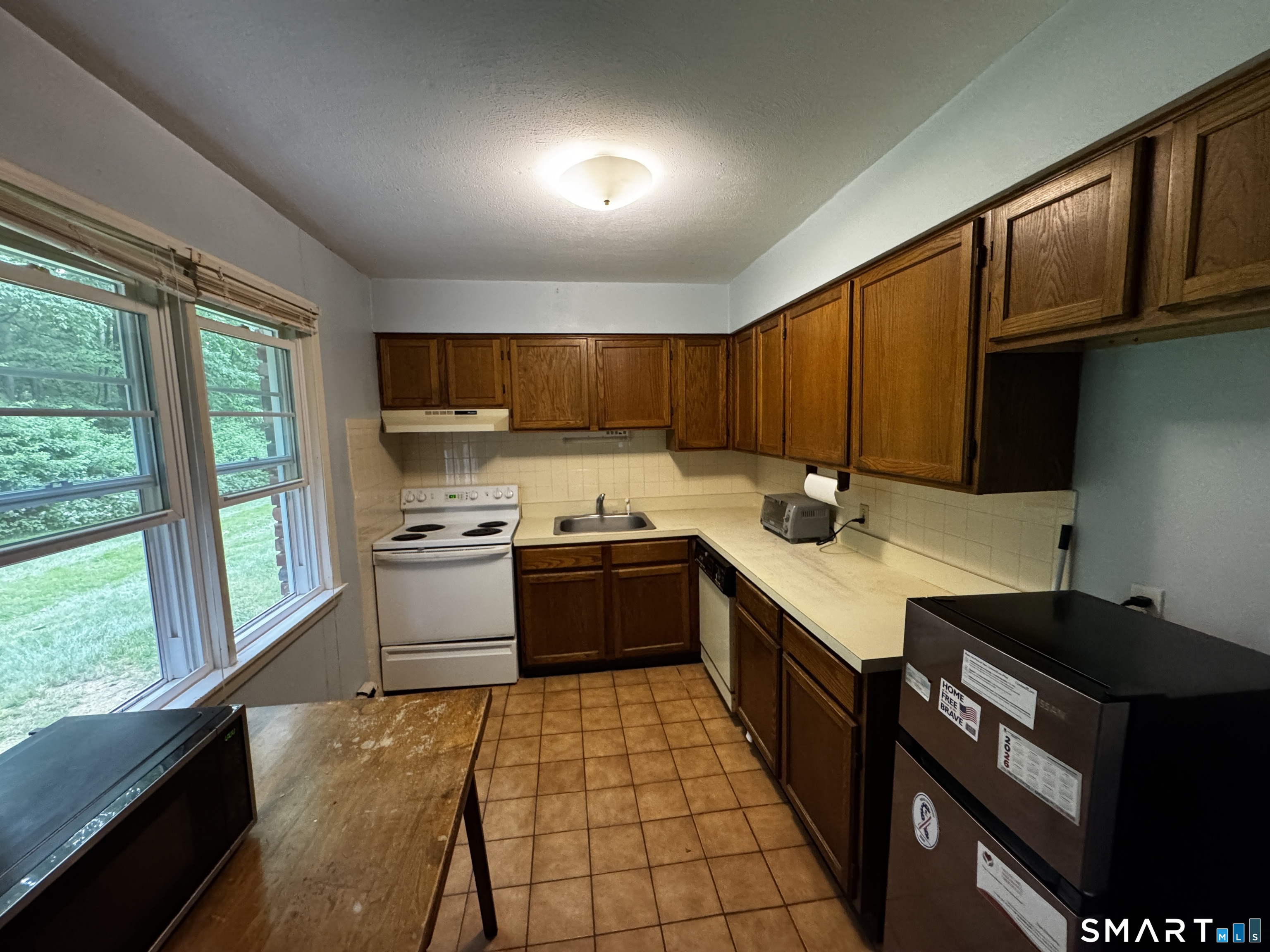 1117 Waterbury Road, Unit 1B Cheshire, CT 06410 - Photo 2 of 13